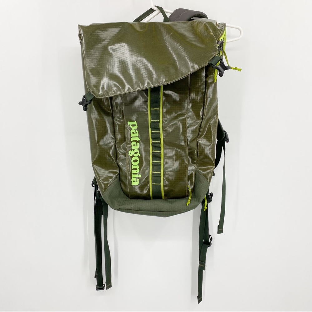 Patagonia Green Black Hole  Backpack 32L